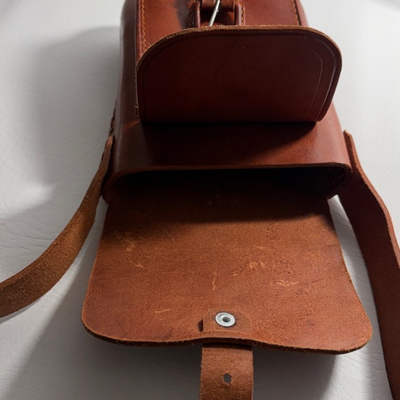 Classic Brown Leather Crossbody - Picture 7 of 11